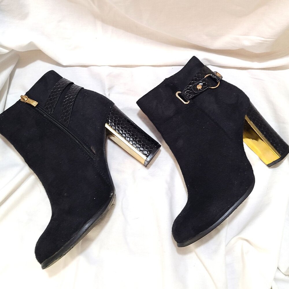 DbDk Fashion sz 9 Booties Malyty-2 Black Faux Suede Ankle Boots Gold Tone Buckle